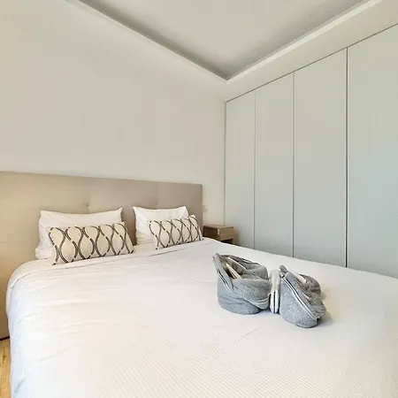 Daire - 2 Bedrooms & 2 Bathrooms - 24p1