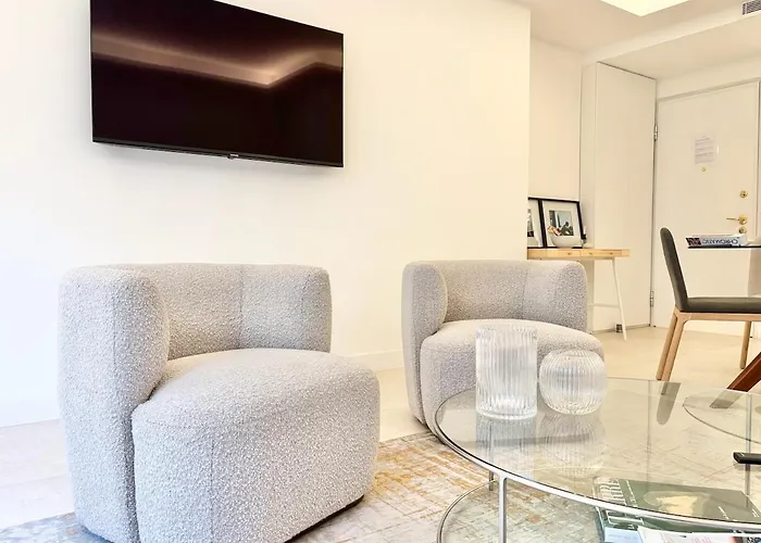 Daire - 2 Bedrooms & 2 Bathrooms - 24p1 *