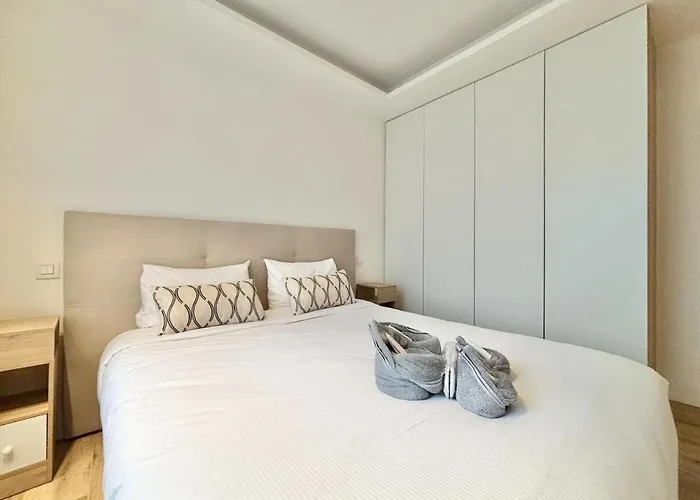 Daire - 2 Bedrooms & 2 Bathrooms - 24p1