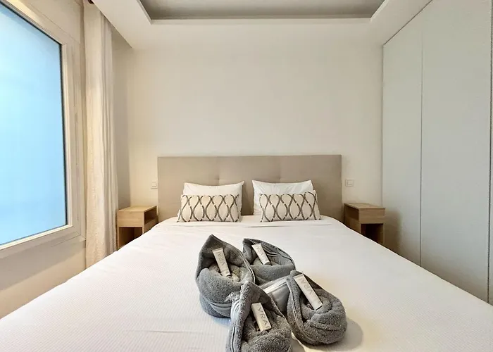 - 2 Bedrooms & 2 Bathrooms - 24p1 شقة *