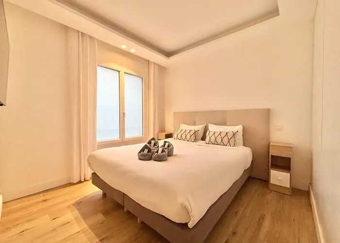 شقة - 2 Bedrooms & 2 Bathrooms - 24p1